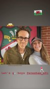 Ryan Reynolds kisses sweetly blake lively gable when shouting at Wrexham AFC